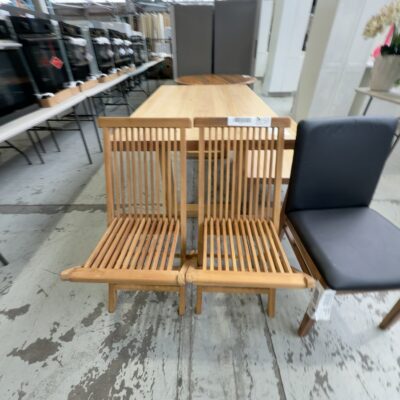 NEW PLANTATION TEAK FOLDING DINING CHAIR RRP$189 NEW PLANTATION TEAK FOLDING DINING CHAIR RRP$189