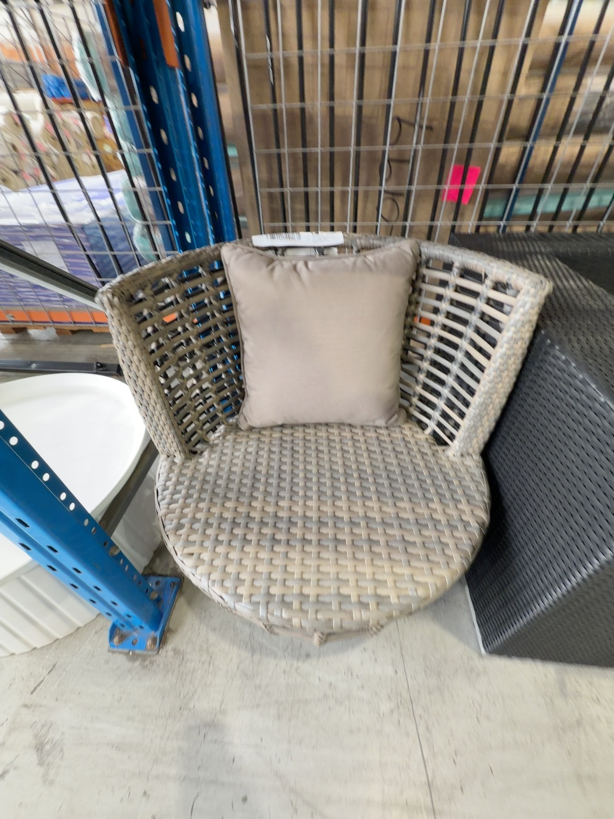 SAMPLE - OUTDOOR RATTAN CHAIR, (NO SWIVEL) SOLD AS IS SAMPLE - OUTDOOR RATTAN CHAIR, (NO SWIVEL) SOLD AS IS