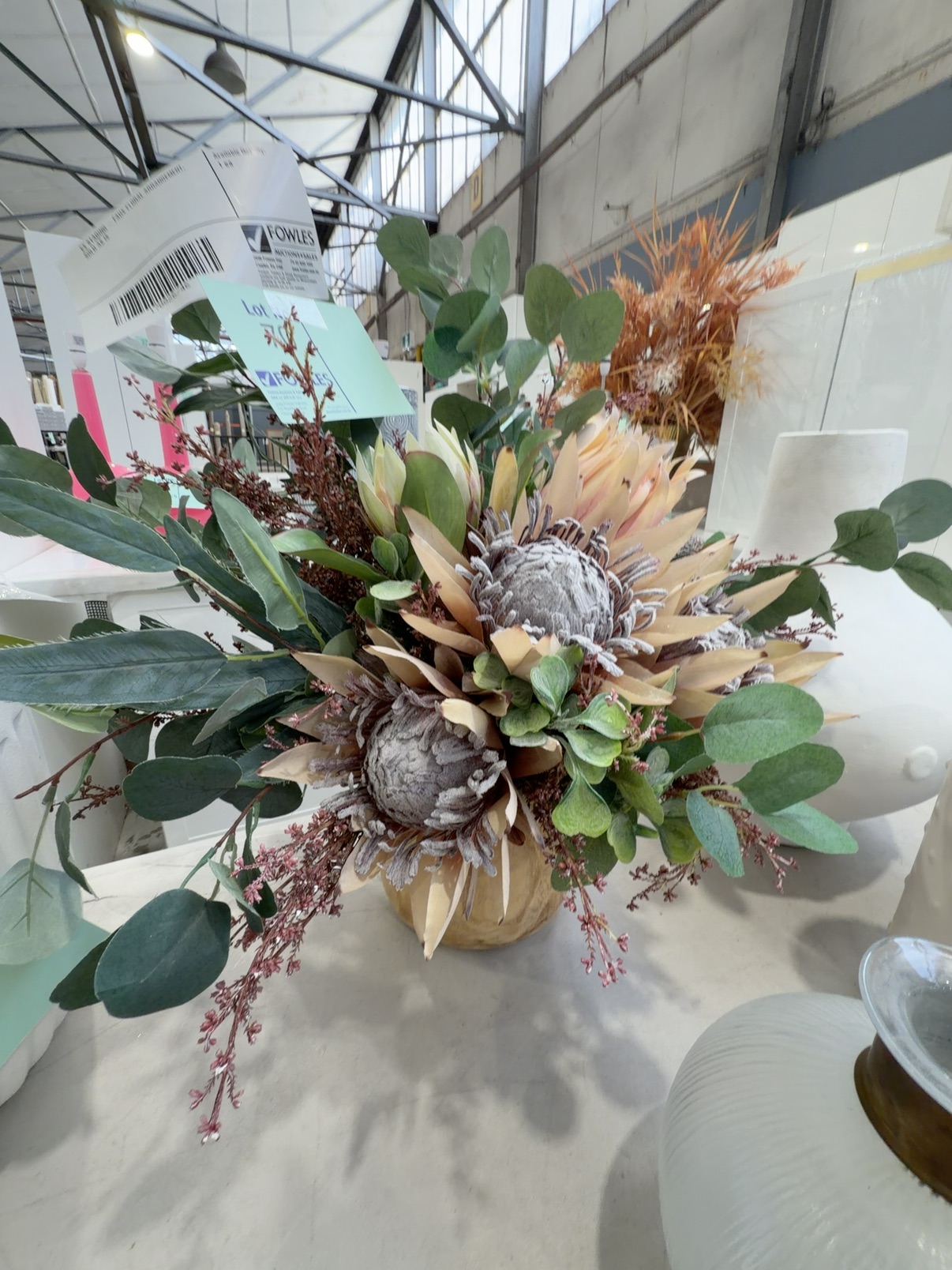 EX STAGING - FAUX FLORAL ARRANGEMENT, SOLD AS IS EX STAGING - FAUX FLORAL ARRANGEMENT, SOLD AS IS