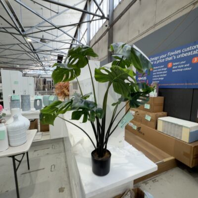 EX STAGING - FAUX PLANT, SOLD AS IS EX STAGING - FAUX PLANT, SOLD AS IS
