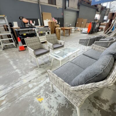 NEW- WHITE OUTDOOR 4 PIECE WICKER LOUNGE RRP$1550 NEW- WHITE OUTDOOR 4 PIECE WICKER LOUNGE RRP$1550
