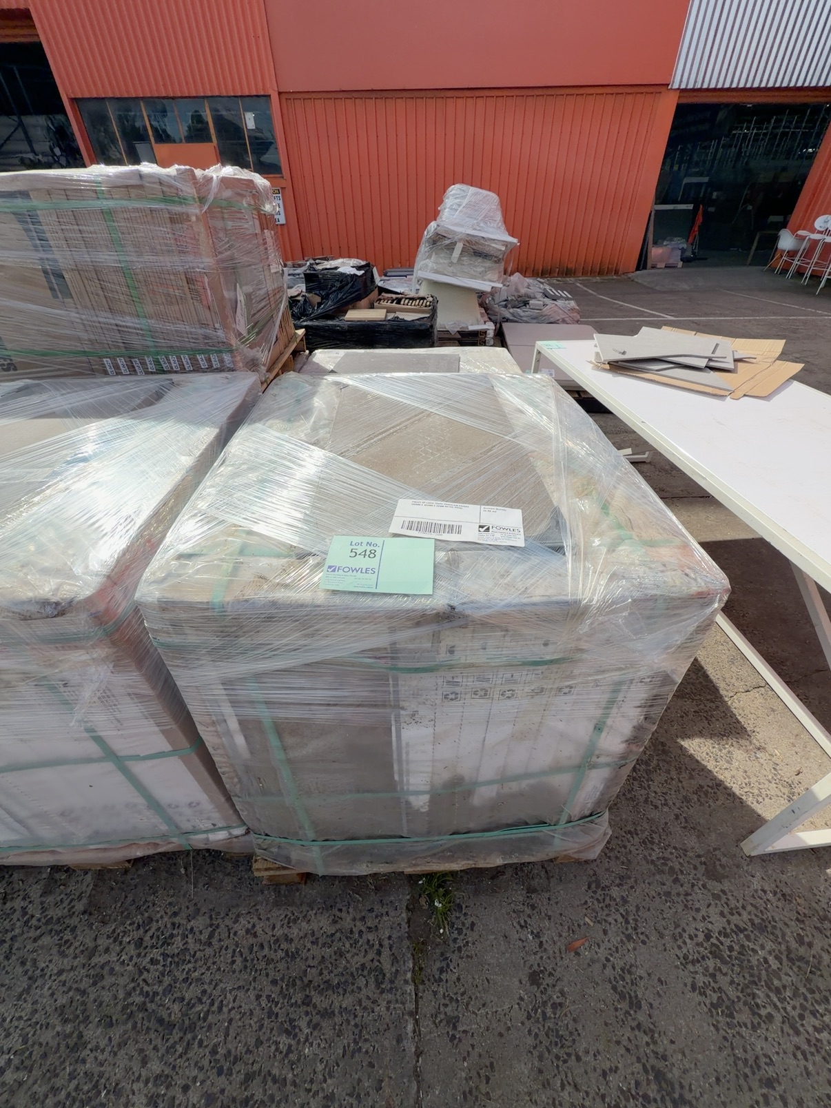 PALLET OF LUCIA TAUPE PORCELAIN PAVERS 800MM X 400MM X 20MM RETAIL $90M2 PALLET OF LUCIA TAUPE PORCELAIN PAVERS 800MM X 400MM X 20MM RETAIL $90M2
