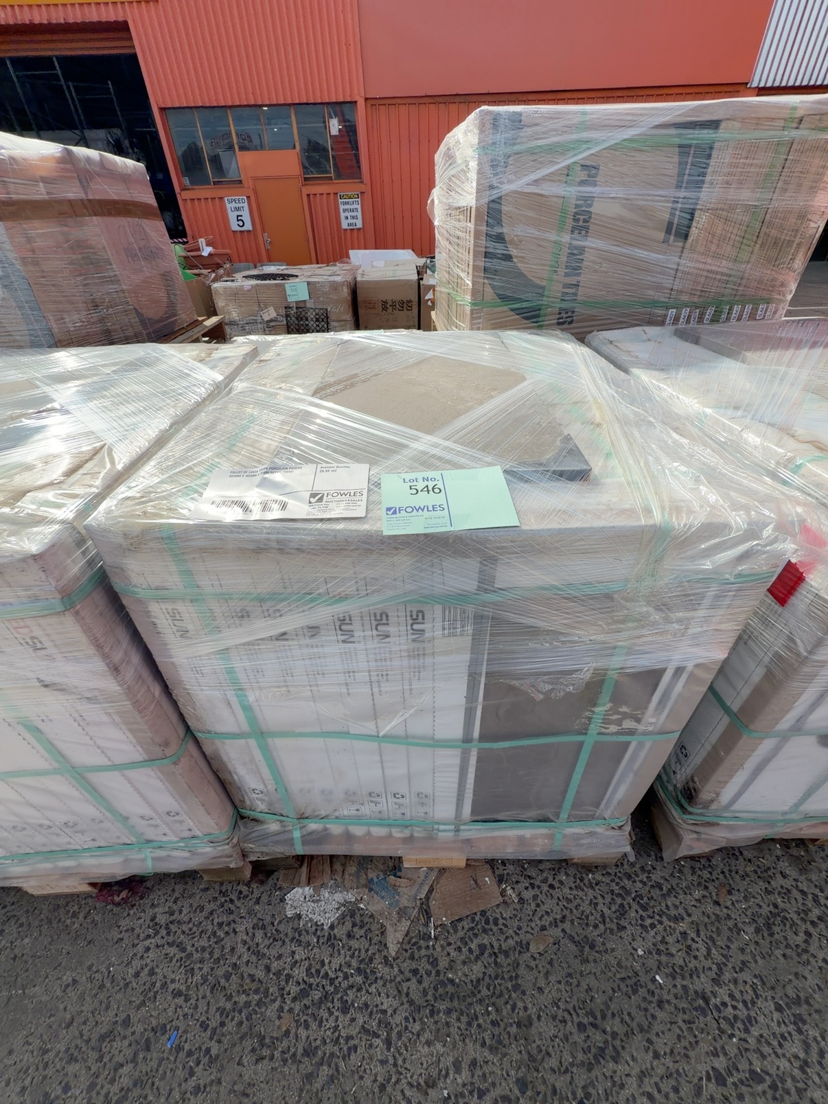 PALLET OF LUCIA TAUPE PORCELAIN PAVERS 800MM X 400MM X 20MM RETAIL $90M2 PALLET OF LUCIA TAUPE PORCELAIN PAVERS 800MM X 400MM X 20MM RETAIL $90M2