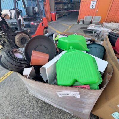 PALLET OF ASSORTED PLASTIC POTS & PLASTIC STORAGE, SOLD AS IS PALLET OF ASSORTED PLASTIC POTS & PLASTIC STORAGE, SOLD AS IS