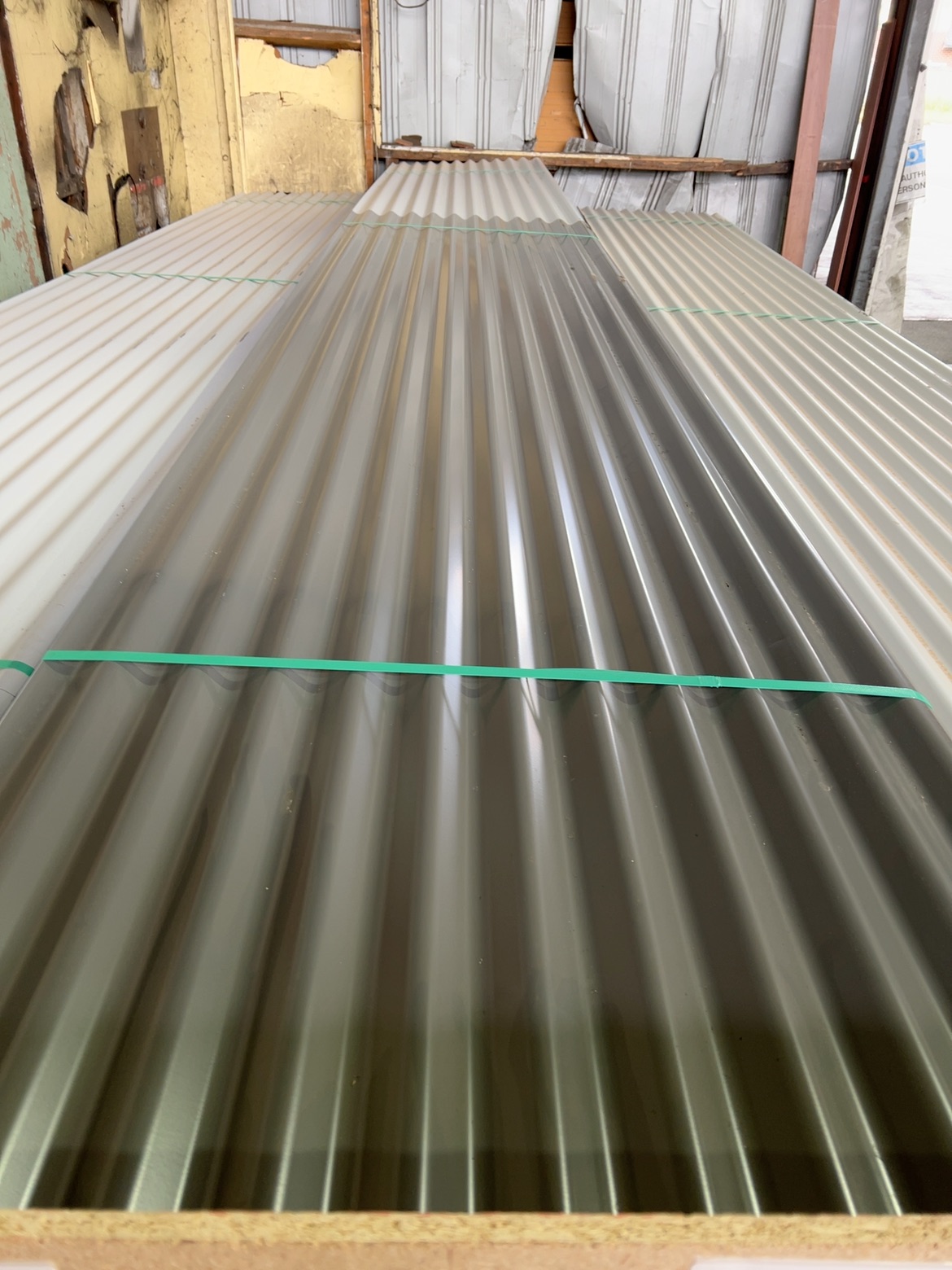 SLATE GREY CORRUGATED METAL ROOFING SHEETS (.042 BMT, 762MM COVER)- 50 SHEETS X 6.0 LONG SLATE GREY CORRUGATED METAL ROOFING SHEETS (.042 BMT, 762MM COVER)- 50 SHEETS X 6.0 LONG