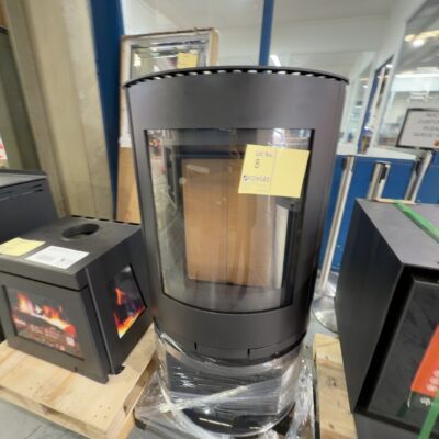 EX DISPLAY SCANDIA HELIX SCMR500 WOOD HEATER, HEATS UP TO 200M2, CURVED VIEWING GLASS, INTEGRATED LOWER WOOD STORAGE BOX, SCMR500-22-0072 3 MONTHS WARRANTY