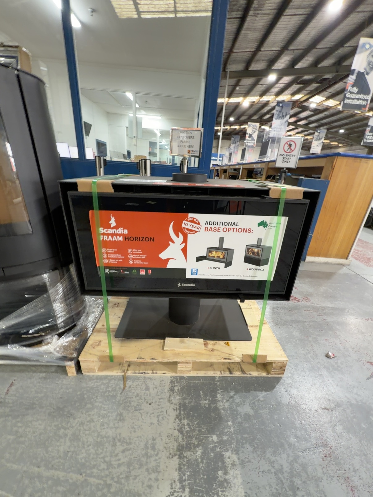 EX DISPLAY SCANDIA FRAAM HORIZON WOOD HEATER WITH PEDESTAL, 3 SPEED FAN, HEATS UP TO 300M2, LARGE LANDSCAPE GLASS DOOR SG0011-25-0122 RRP$2799 3 MONTHS WARRANTY EX DISPLAY SCANDIA FRAAM HORIZON WOOD HEATER WITH PEDESTAL, 3 SPEED FAN, HEATS UP TO 300M2, LARGE LANDSCAPE GLASS DOOR SG0011-25-0122 RRP$2799 3 MONTHS WARRANTY