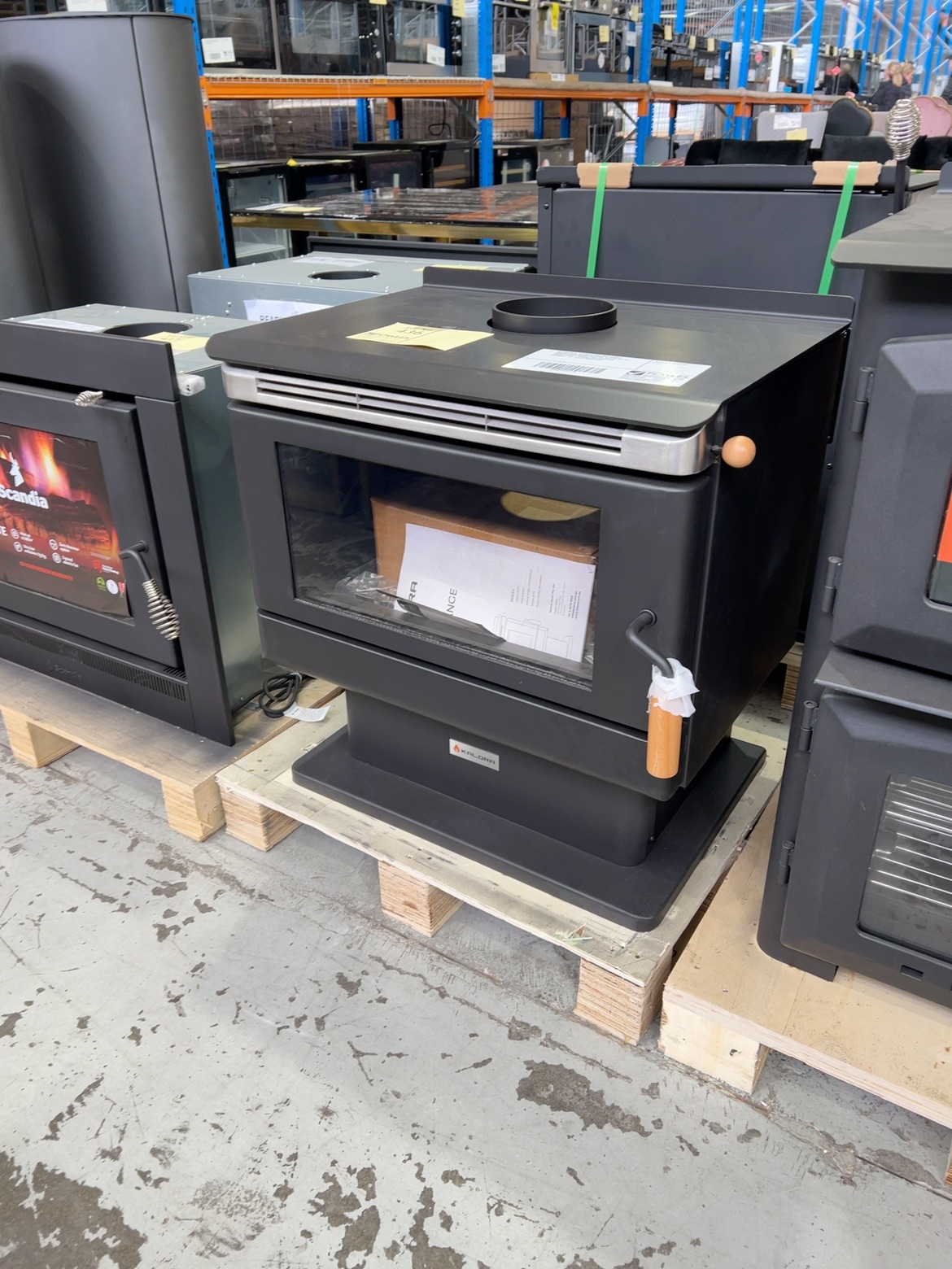 EX DISPLAY SCANDIA KALORA KA500C CONVECTION WOOD HEATER, HEATS UP TO 200M2 WITH 3 SPEED FAN CONTROL KA500C2-24-0128 RRP$1899 3 MONTHS WARRANTY EX DISPLAY SCANDIA KALORA KA500C CONVECTION WOOD HEATER, HEATS UP TO 200M2 WITH 3 SPEED FAN CONTROL KA500C2-24-0128 RRP$1899 3 MONTHS WARRANTY