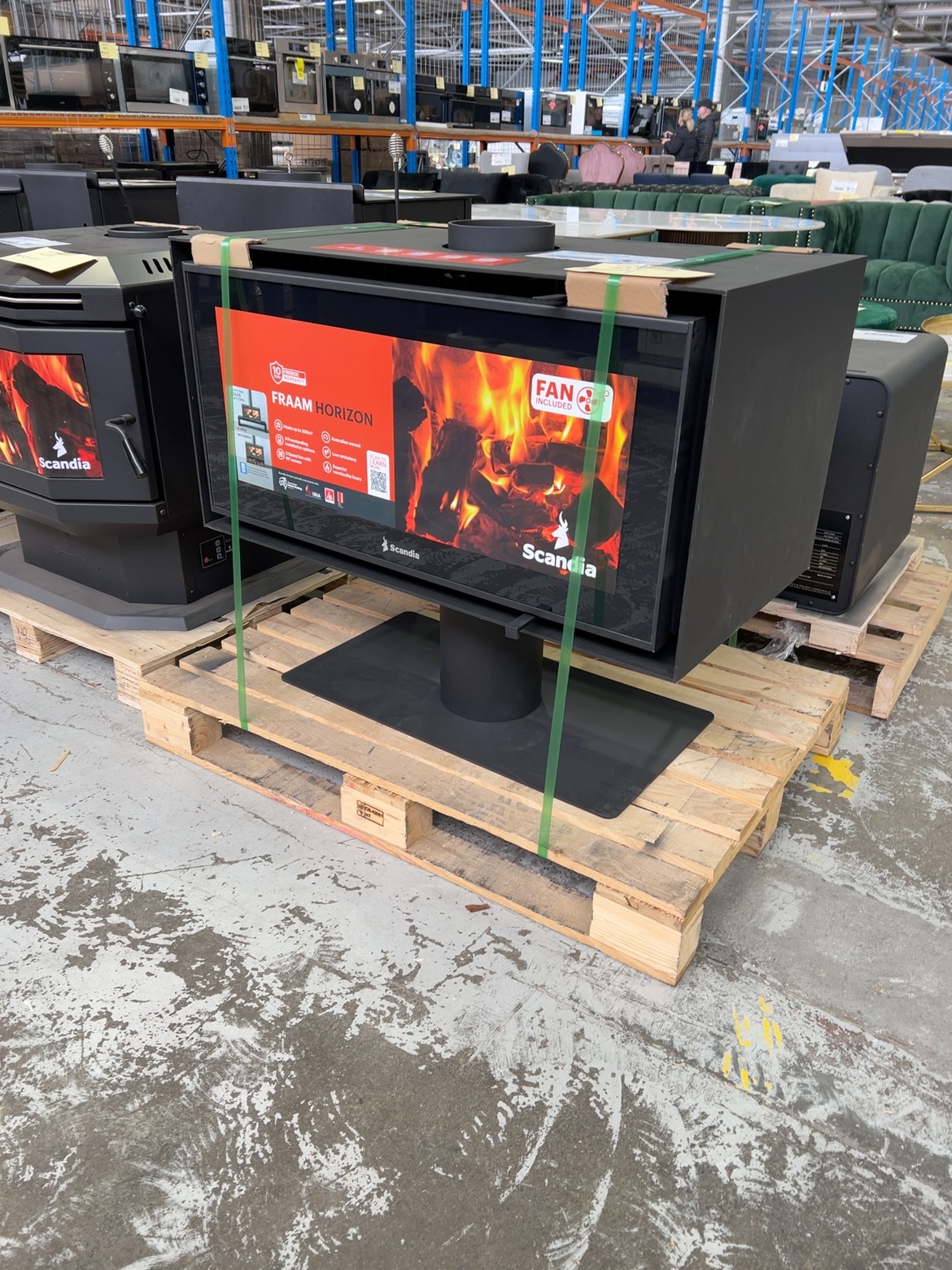 EX DISPLAY SCANDIA FRAAM HORIZON WOOD HEATER WITH PEDESTAL, 3 SPEED FAN, HEATS UP TO 300M2, LARGE LANDSCAPE GLASS DOOR SG0011-25-0336 RRP$2799 3 MONTHS WARRANTY EX DISPLAY SCANDIA FRAAM HORIZON WOOD HEATER WITH PEDESTAL, 3 SPEED FAN, HEATS UP TO 300M2, LARGE LANDSCAPE GLASS DOOR SG0011-25-0336 RRP$2799 3 MONTHS WARRANTY