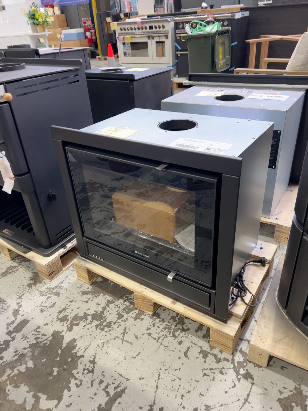 EX DISPLAY SCANDIA KALORA ACCENT INBUILT WOOD HEATER, HEATS UP TO 280M2, FAN FORCED, RRP$1999 SG00172-25-0077 3 MONTHS WARRANTY EX DISPLAY SCANDIA KALORA ACCENT INBUILT WOOD HEATER, HEATS UP TO 280M2, FAN FORCED, RRP$1999 SG00172-25-0077 3 MONTHS WARRANTY