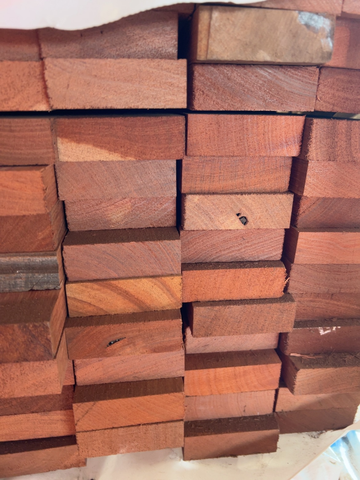 75X25 SKIP DRESSED STANDARD & BETTER GRADE JARRAH-104/1.8 75X25 SKIP DRESSED STANDARD & BETTER GRADE JARRAH-104/1.8