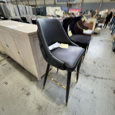 EX SHOWROOM - BLACK LEATHER BAR CHAIR WITH QUILTED BACK, SOLD AS IS EX SHOWROOM - BLACK LEATHER BAR CHAIR WITH QUILTED BACK, SOLD AS IS