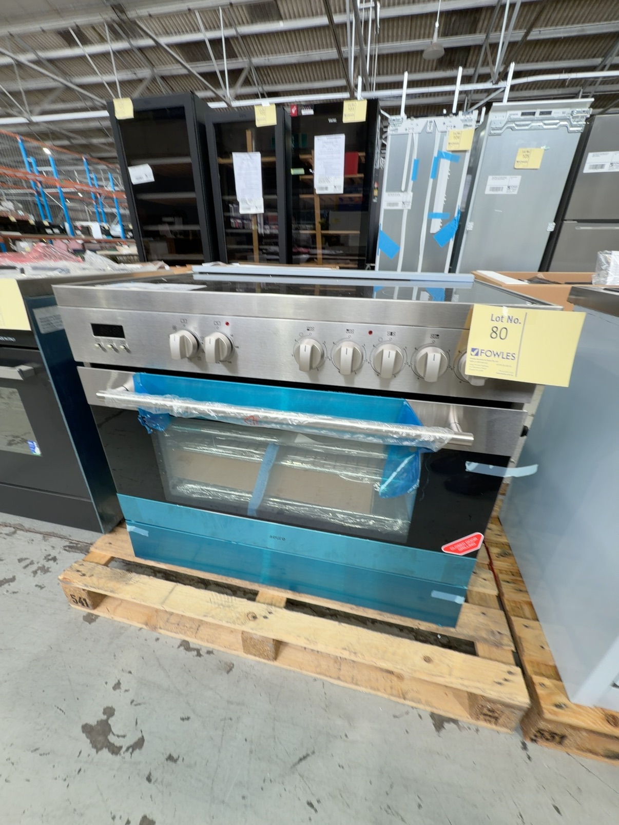 NEW EURO 900MM FREESTANDING OVEN, EV900EESX, ALL ELECTRIC WITH CERAMIC TOP, 14 DAY WARRANTY NEW EURO 900MM FREESTANDING OVEN, EV900EESX, ALL ELECTRIC WITH CERAMIC TOP, 14 DAY WARRANTY