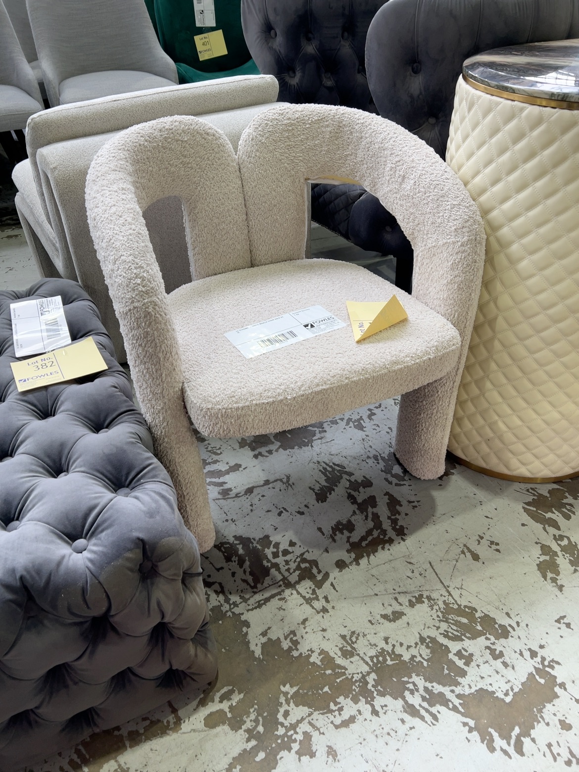 EX STAGING - WHITE BOUCLE CHAIR SOLD AS IS **ZIP BROKEN SOLD AS IS** EX STAGING - WHITE BOUCLE CHAIR SOLD AS IS **ZIP BROKEN SOLD AS IS**