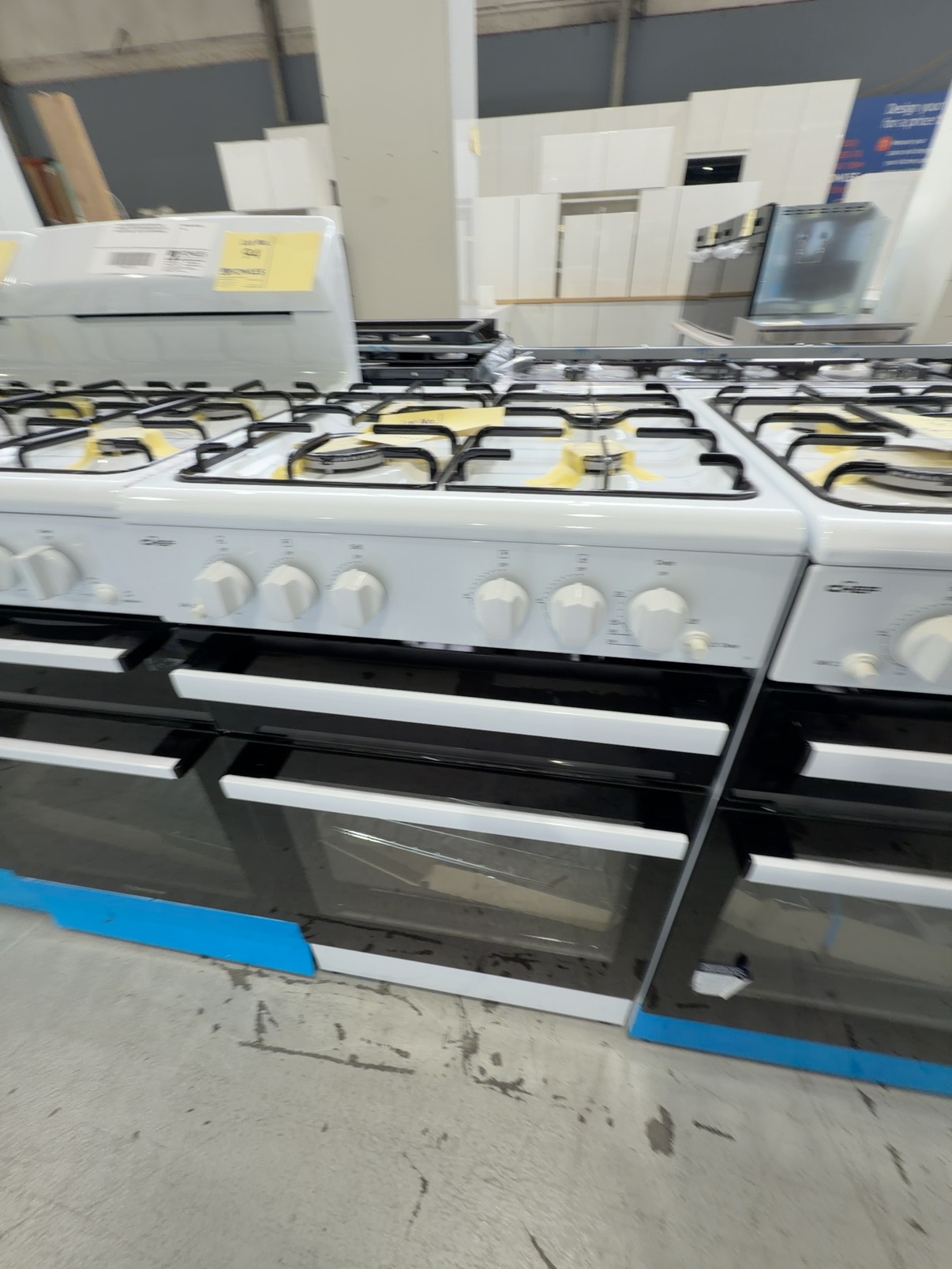 NEW CHEF WHITE 540MM ALL GAS FREESTANDING OVEN, WITH SEPARATE GRILL, SOLD AS IS NO WARRANTY NEW CHEF WHITE 540MM ALL GAS FREESTANDING OVEN, WITH SEPARATE GRILL, SOLD AS IS NO WARRANTY