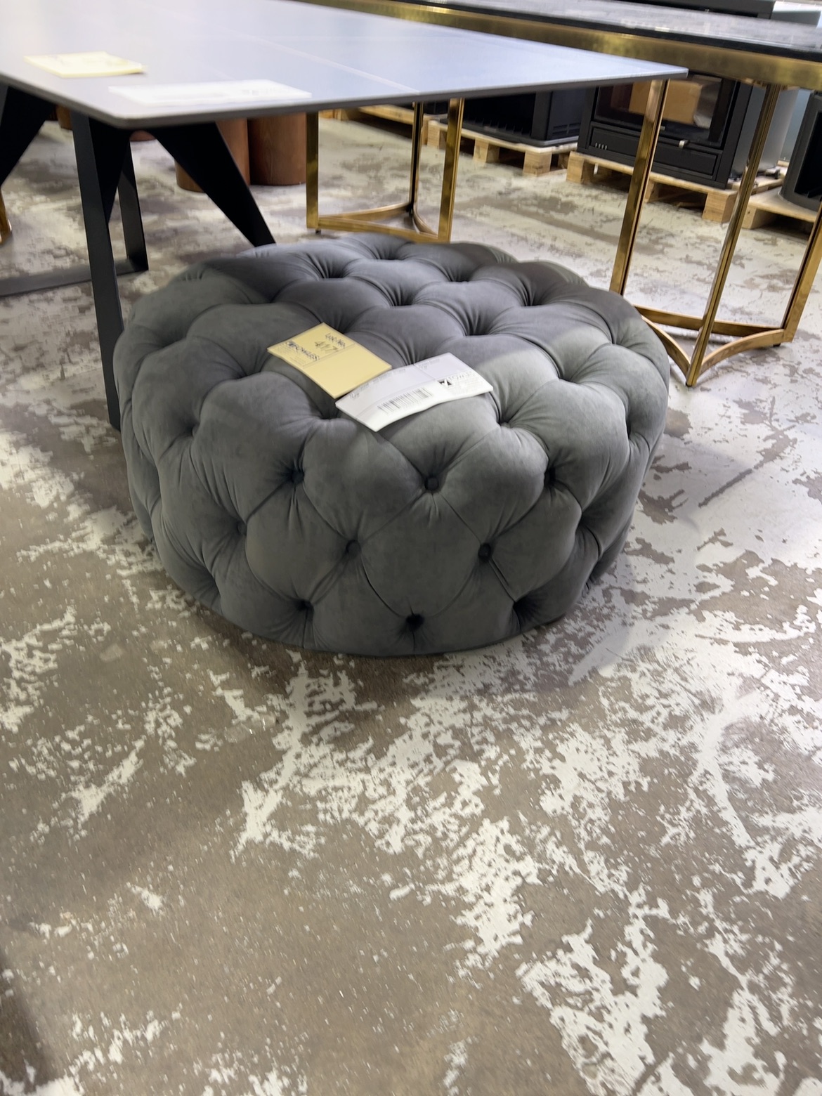 EX SHOWROOM - RITZ CHARCOAL OTTOMAN 94CM EX SHOWROOM - RITZ CHARCOAL OTTOMAN 94CM