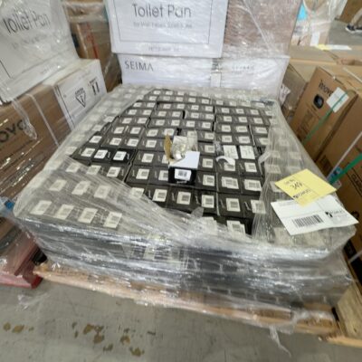 PALLET OF GAINSBOROUGH TERRACE ENTRANCE KNOBS SET WITH KEYS, 540TERSSK PALLET OF GAINSBOROUGH TERRACE ENTRANCE KNOBS SET WITH KEYS, 540TERSSK