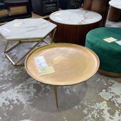 EX STAGING - GOLD HAMMERED METAL ROUND COFFEE TABLE. SOLD AS IS EX STAGING - GOLD HAMMERED METAL ROUND COFFEE TABLE. SOLD AS IS