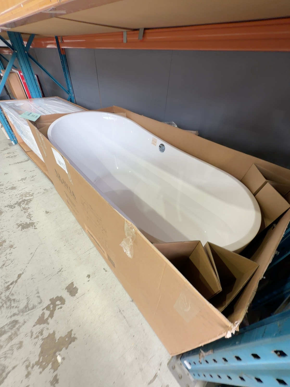 NEW NOVA 1700MM FREESTANDING WHITE ACRYLIC BATH SY-128-170 NEW NOVA 1700MM FREESTANDING WHITE ACRYLIC BATH SY-128-170