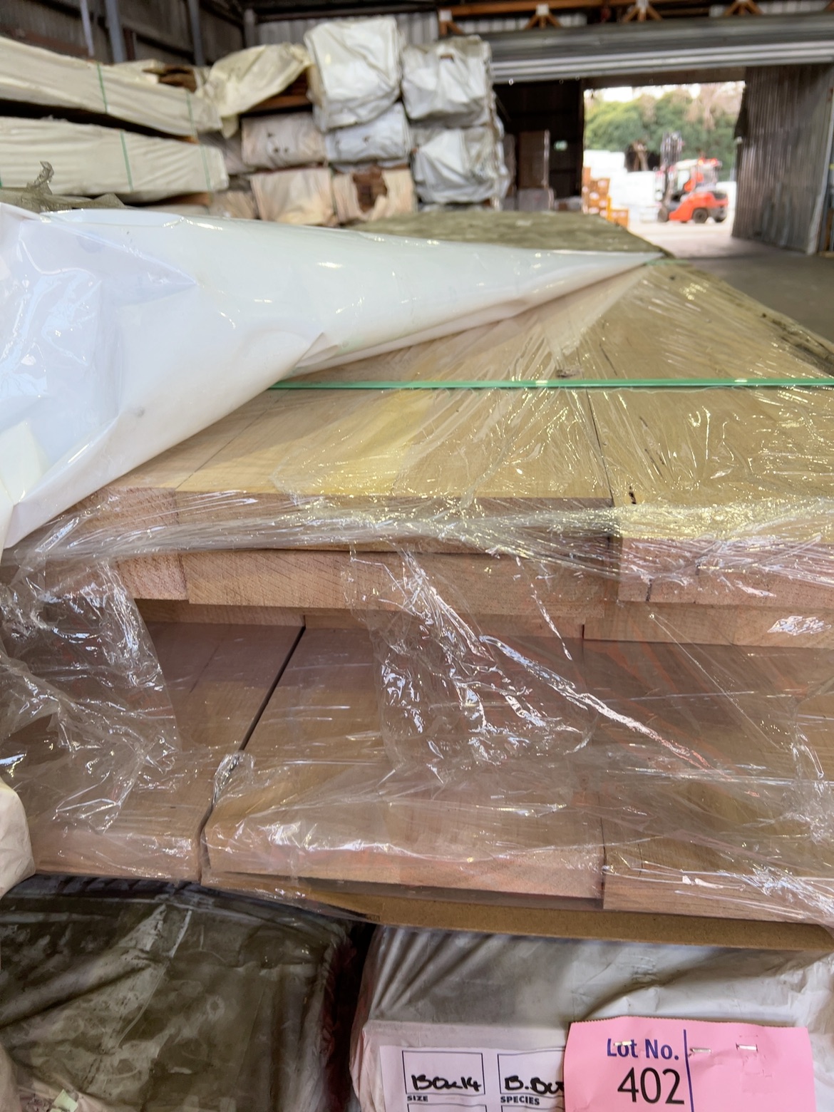 240X33 TASMANIAN OAK F/J LAM PRIME GRADE STRINGERS-5/4.2 7/4.0 16/3.7 240X33 TASMANIAN OAK F/J LAM PRIME GRADE STRINGERS-5/4.2 7/4.0 16/3.7