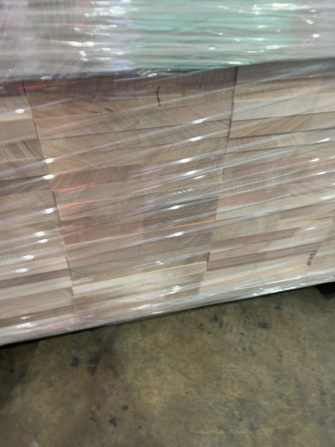 190X19 TASMANIAN OAK F/J LAM PRIME GRADE RISERS-174/1.2 190X19 TASMANIAN OAK F/J LAM PRIME GRADE RISERS-174/1.2