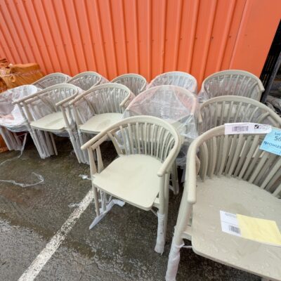 NEW GREEN ACRYLIC SPINDLE OUTDOOR DINING CHAIRS RRP$92 EACH NEW GREEN ACRYLIC SPINDLE OUTDOOR DINING CHAIRS RRP$92 EACH