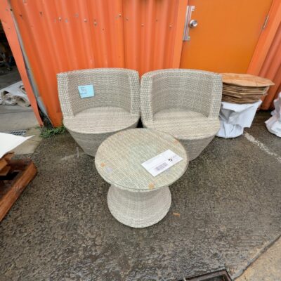 NEW BEIGE RATTAN OUTDOOR SET - 2 CHAIRS WITH ROUND COFFEE TABLE WITH GLASS TOP - BEIGE RATTAN NEW BEIGE RATTAN OUTDOOR SET - 2 CHAIRS WITH ROUND COFFEE TABLE WITH GLASS TOP - BEIGE RATTAN