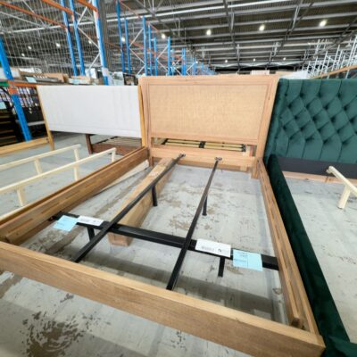 NEW MANHATTAN ALPINE OAK KING SIZE BEDFRAME NEW MANHATTAN ALPINE OAK KING SIZE BEDFRAME