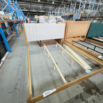 NEW ROLAND KING SIZE BEDFRAME, LIGHT BEIGE NEW ROLAND KING SIZE BEDFRAME, LIGHT BEIGE