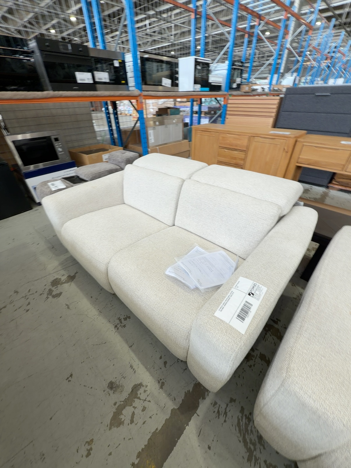 EX DISPLAY SOCHI 2 SEATER COUCH, ELECTRIC RECLINER, POWERED HEADREST, SOLD AS IS EX DISPLAY SOCHI 2 SEATER COUCH, ELECTRIC RECLINER, POWERED HEADREST, SOLD AS IS