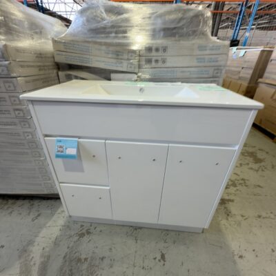 NEW AULIC ROCKY 900MM WHITE FLOOR VANITY WITH LEFT HAND DRAWERS, CRYSTAL CERAMIC TOP RRP$1100 CA12-900L-CT28 NEW AULIC ROCKY 900MM WHITE FLOOR VANITY WITH LEFT HAND DRAWERS, CRYSTAL CERAMIC TOP RRP$1100 CA12-900L-CT28
