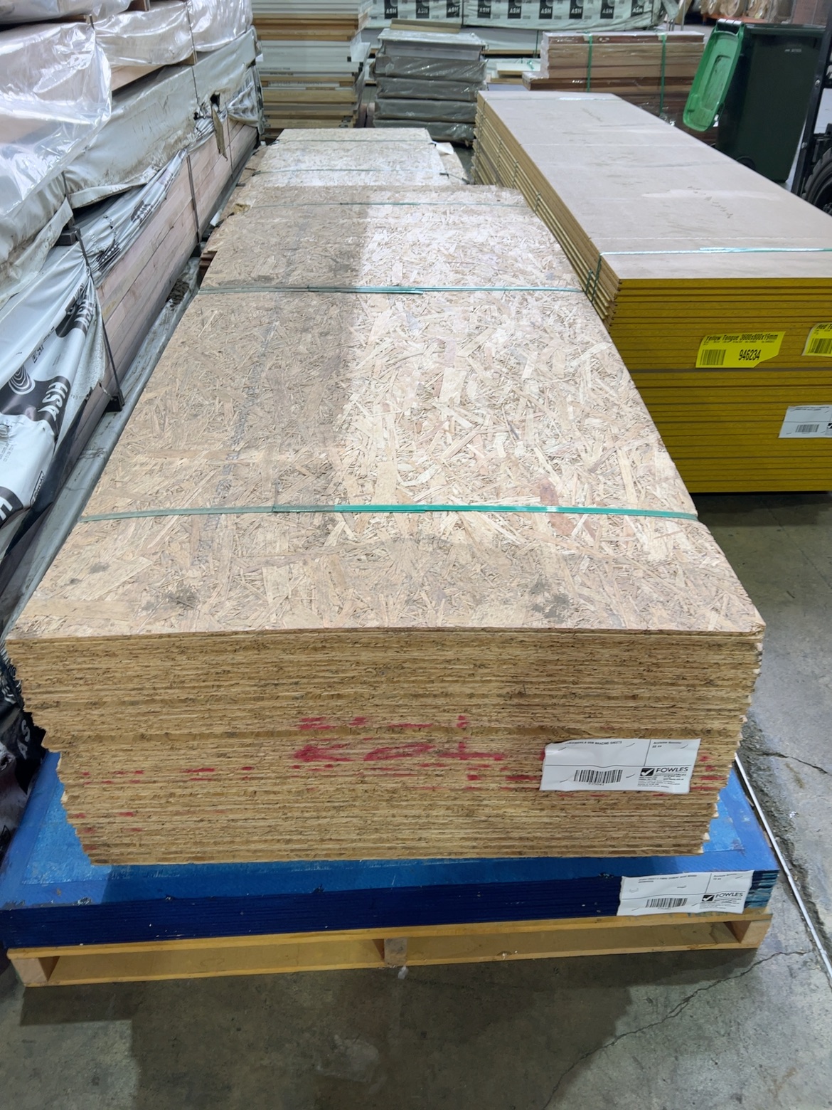 2440X900X6.0 OSB BRACING SHEETS 2440X900X6.0 OSB BRACING SHEETS