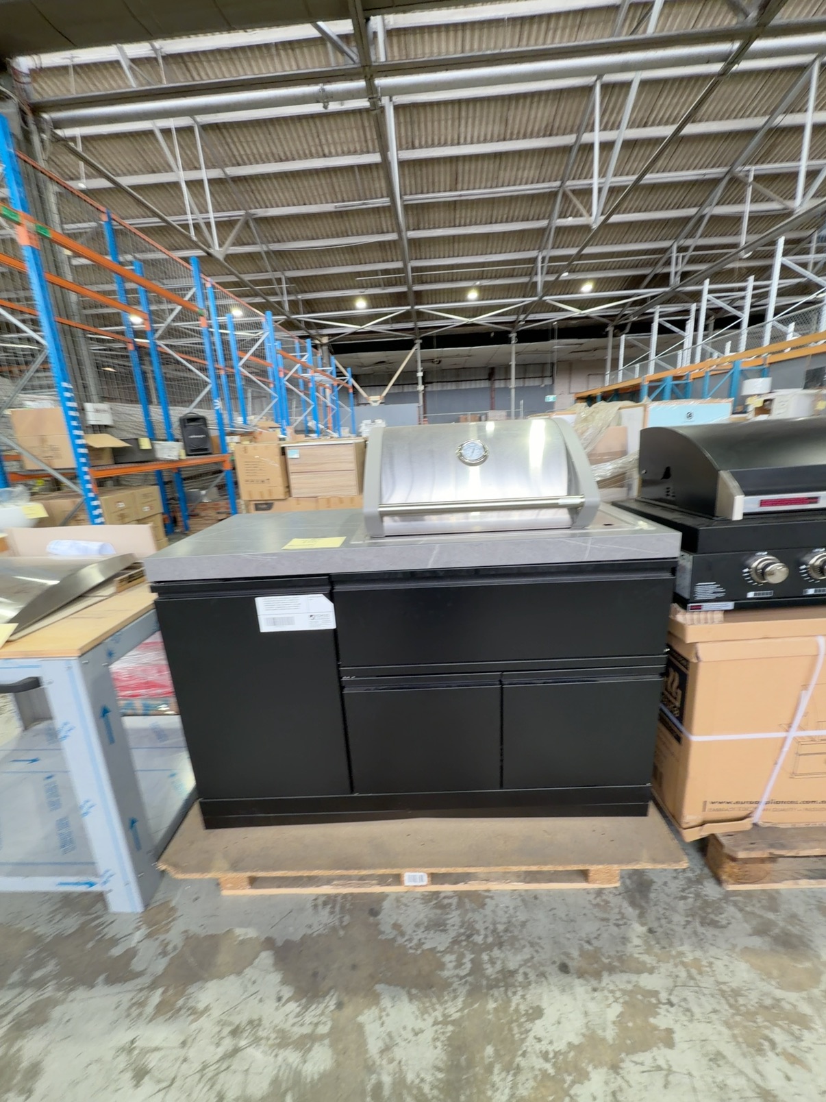 BRAND NEW TC2K-MK2 CROSSWAY COMPACT OUTDOOR BBQ KITCHEN WITH 2 BURNER GAS LPG BBQ, WITH GREY SINTERED STONE TOP, HIGH INTENSITY BBQ FLUSHMOUNT, 1385 LONG X 610 DEEP X 1403MM HIGH, BLACK POWDER COATED CABINETS RRP$4099 WITH 3 MONTH WARRANTY (DISPLAY MODEL) BRAND NEW TC2K-MK2 CROSSWAY COMPACT OUTDOOR BBQ KITCHEN WITH 2 BURNER GAS LPG BBQ, WITH GREY SINTERED STONE TOP, HIGH INTENSITY BBQ FLUSHMOUNT, 1385 LONG X 610 DEEP X 1403MM HIGH, BLACK POWDER COATED CABINETS RRP$4099 WITH 3 MONTH WARRANTY (DISPLAY MODEL)