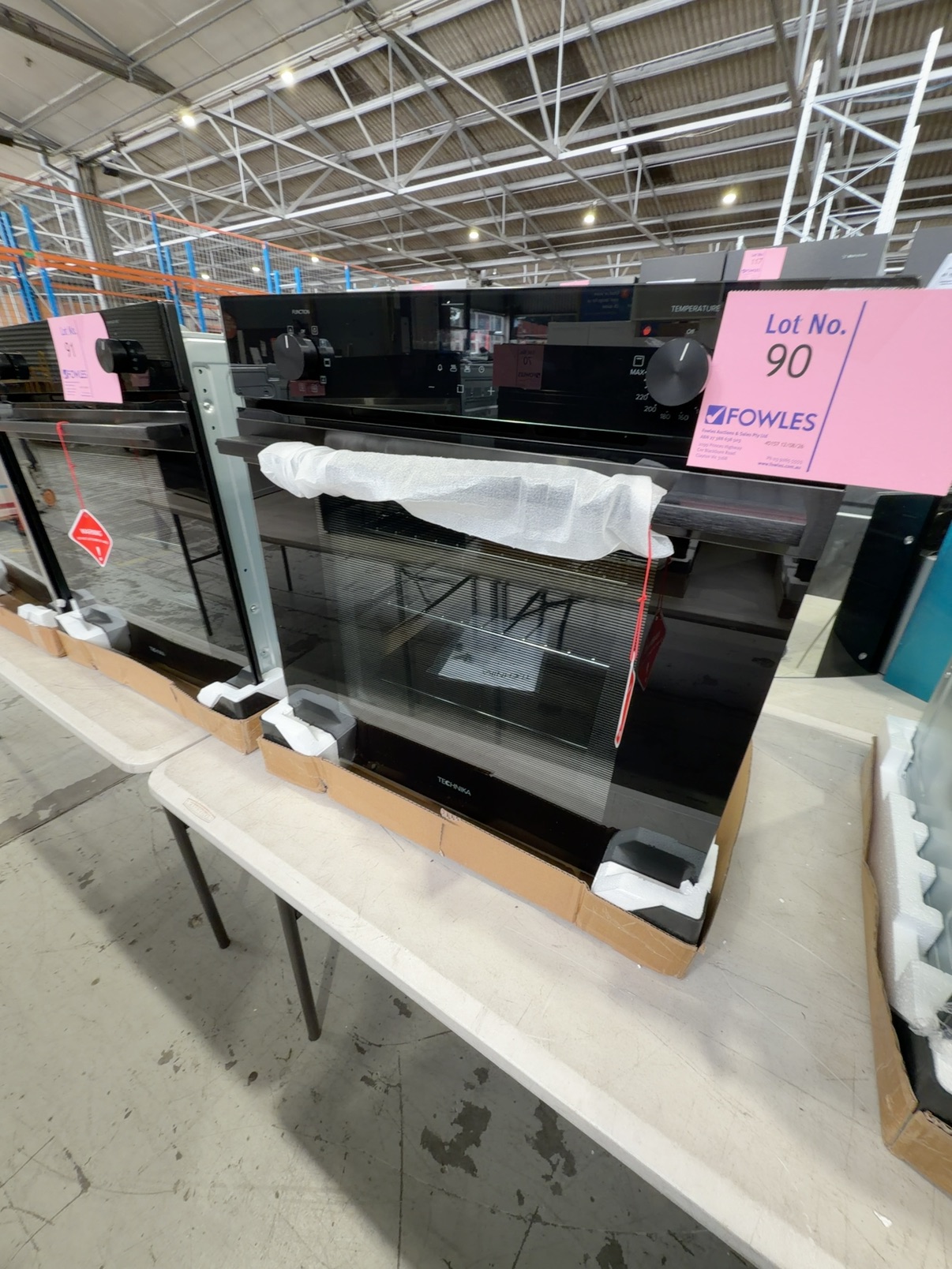 EX DISPLAY TECHNIKA 600MM ELECTRIC UNDERBENCH OVEN TO610TBX, 10 FUNCTIONS WITH 3 MONTH WARRANTY EX DISPLAY TECHNIKA 600MM ELECTRIC UNDERBENCH OVEN TO610TBX, 10 FUNCTIONS WITH 3 MONTH WARRANTY