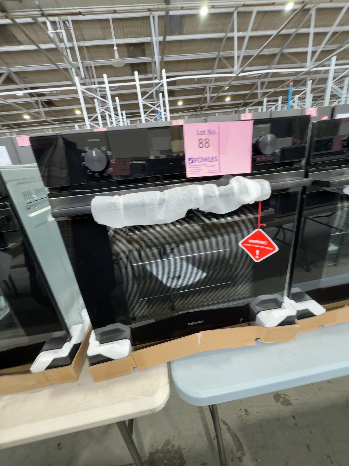 EX DISPLAY TECHNIKA 600MM ELECTRIC UNDERBENCH OVEN TO610TBX, 10 FUNCTIONS WITH 3 MONTH WARRANTY EX DISPLAY TECHNIKA 600MM ELECTRIC UNDERBENCH OVEN TO610TBX, 10 FUNCTIONS WITH 3 MONTH WARRANTY