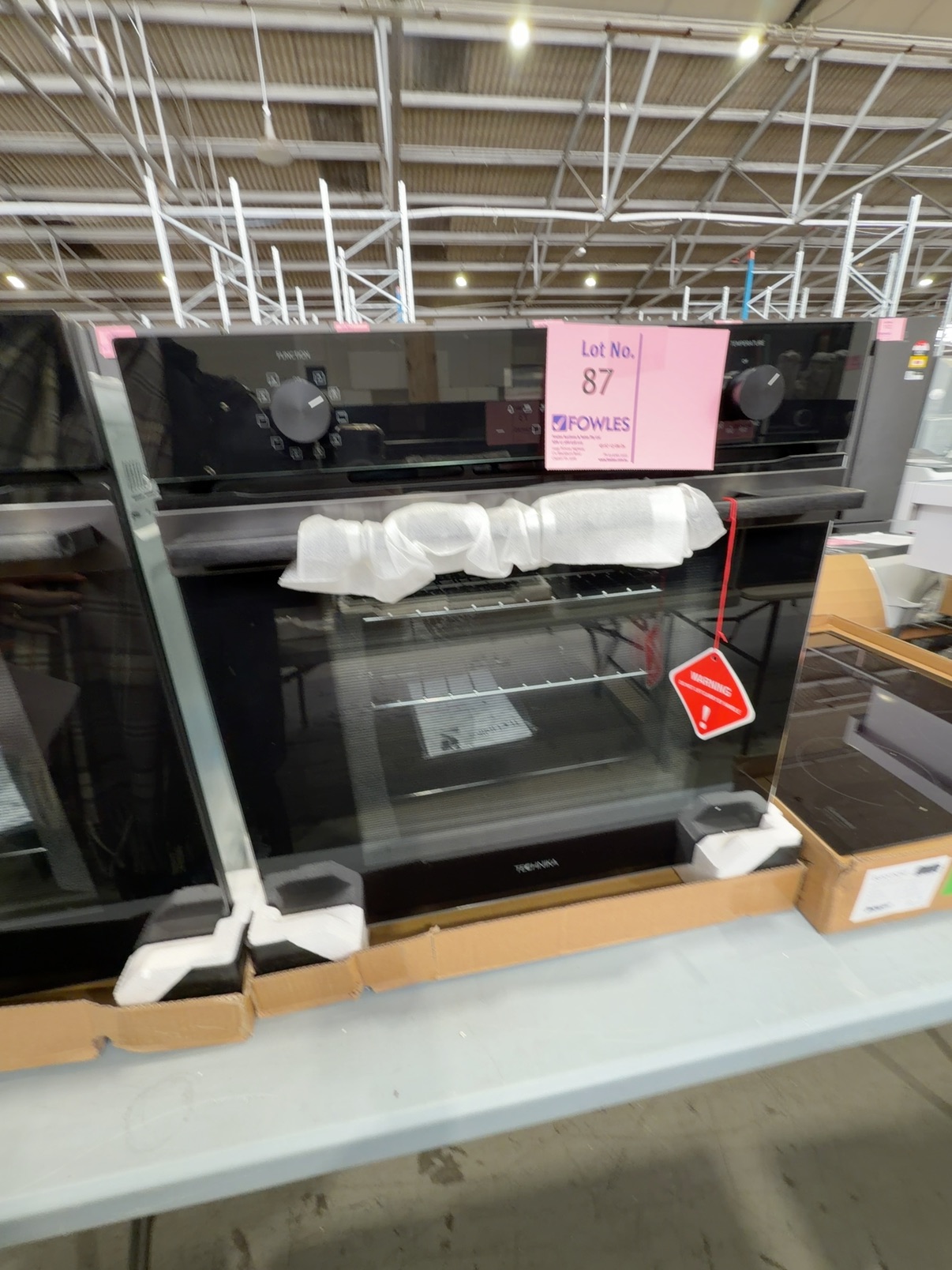 EX DISPLAY TECHNIKA 600MM ELECTRIC UNDERBENCH OVEN TO610TBX, 10 FUNCTIONS WITH 3 MONTH WARRANTY EX DISPLAY TECHNIKA 600MM ELECTRIC UNDERBENCH OVEN TO610TBX, 10 FUNCTIONS WITH 3 MONTH WARRANTY