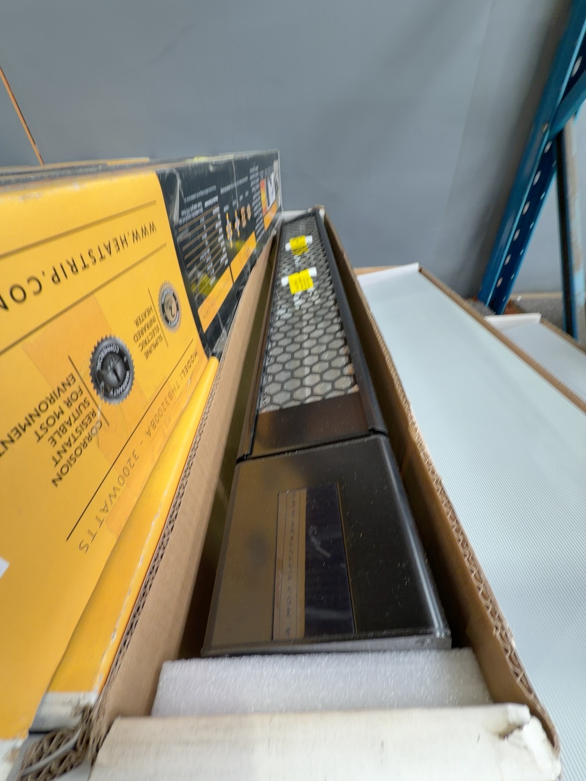 EX DISPLAY HEATSTRIP THB3200BA 2200WAT INTENSE STRIP HEATER WITH REMOTE, CONNECT TO APP, 3 MONTH WARRANTY EX DISPLAY HEATSTRIP THB3200BA 2200WAT INTENSE STRIP HEATER WITH REMOTE, CONNECT TO APP, 3 MONTH WARRANTY