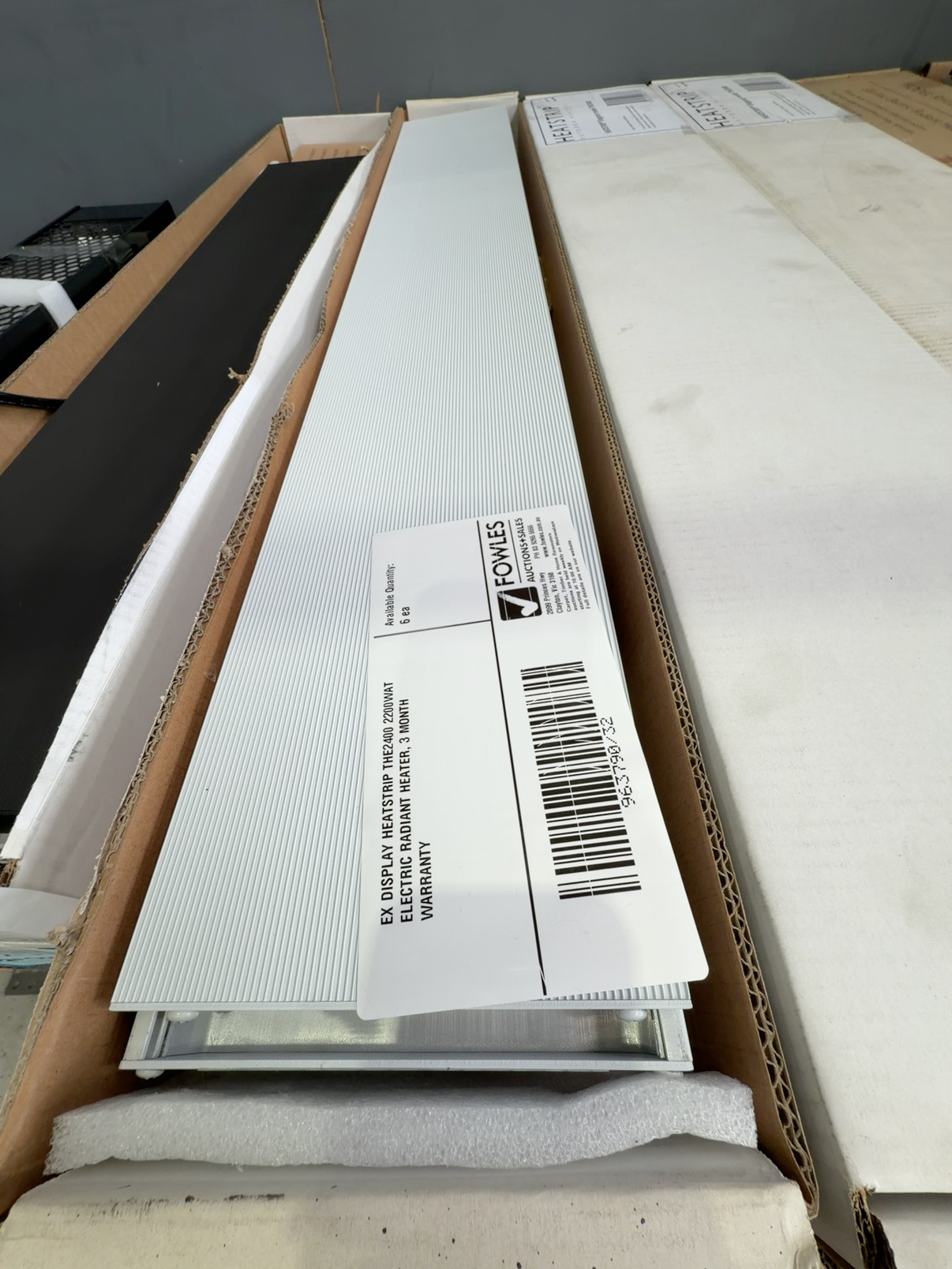 EX DISPLAY HEATSTRIP THE2400 2200WAT ELECTRIC RADIANT HEATER, 3 MONTH WARRANTY EX DISPLAY HEATSTRIP THE2400 2200WAT ELECTRIC RADIANT HEATER, 3 MONTH WARRANTY