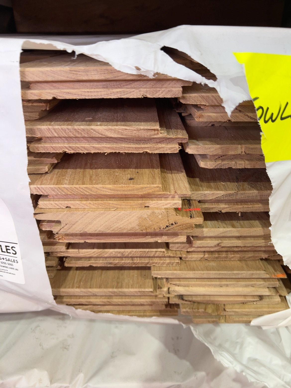 118X21 NEW ENGLAND BLACKBUTT COVER GRADE SHIPLAP CLADDING 118X21 NEW ENGLAND BLACKBUTT COVER GRADE SHIPLAP CLADDING