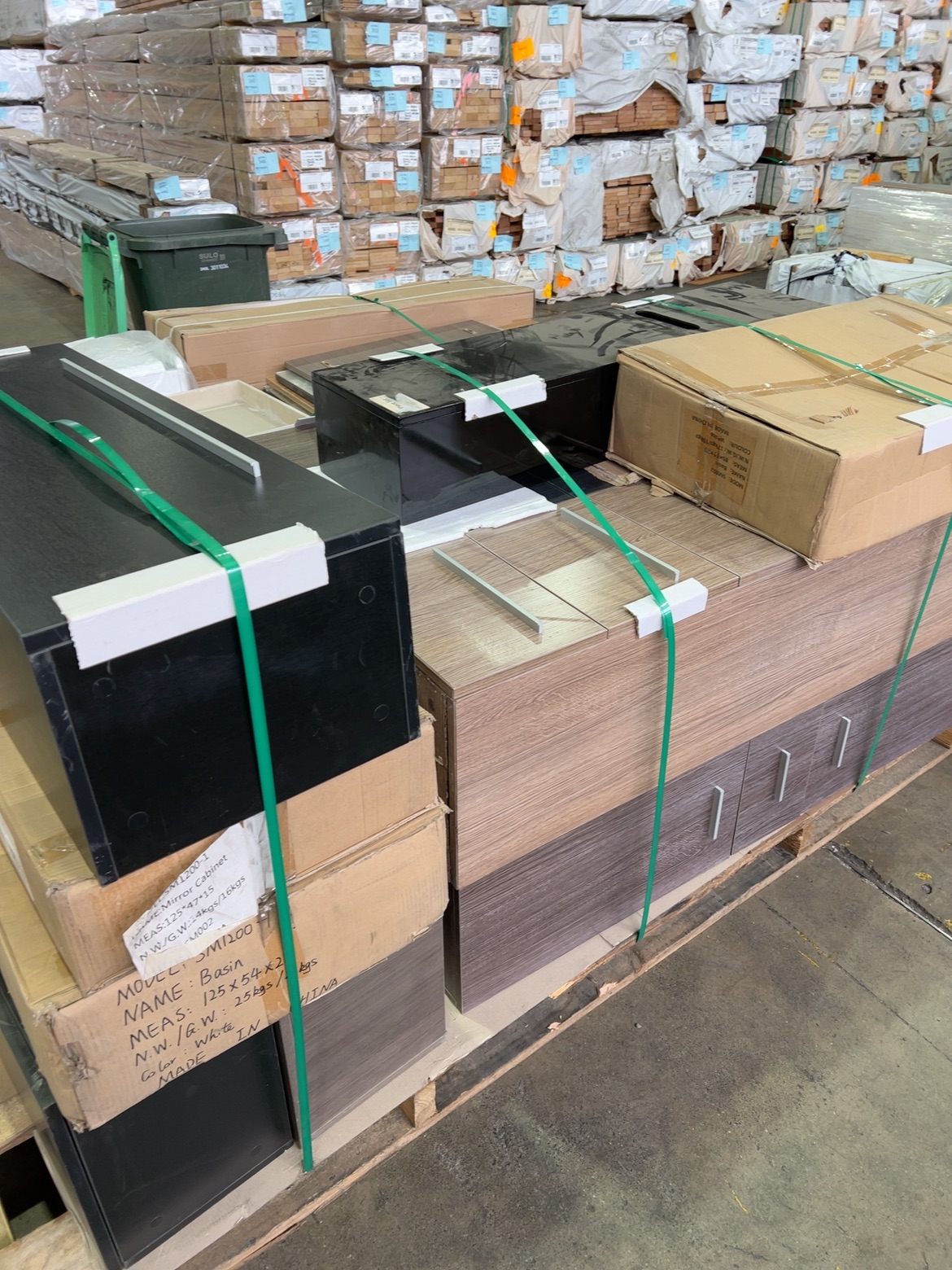 PALLET OF ASST'D CABINETRY PALLET OF ASST'D CABINETRY