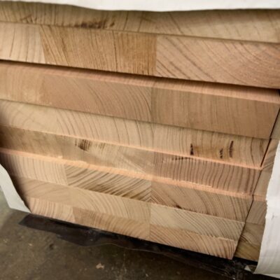 285X33 AUS OAK DAR SELECT LAM KD HARDWOOD STAIR TREADS- 27/0.9