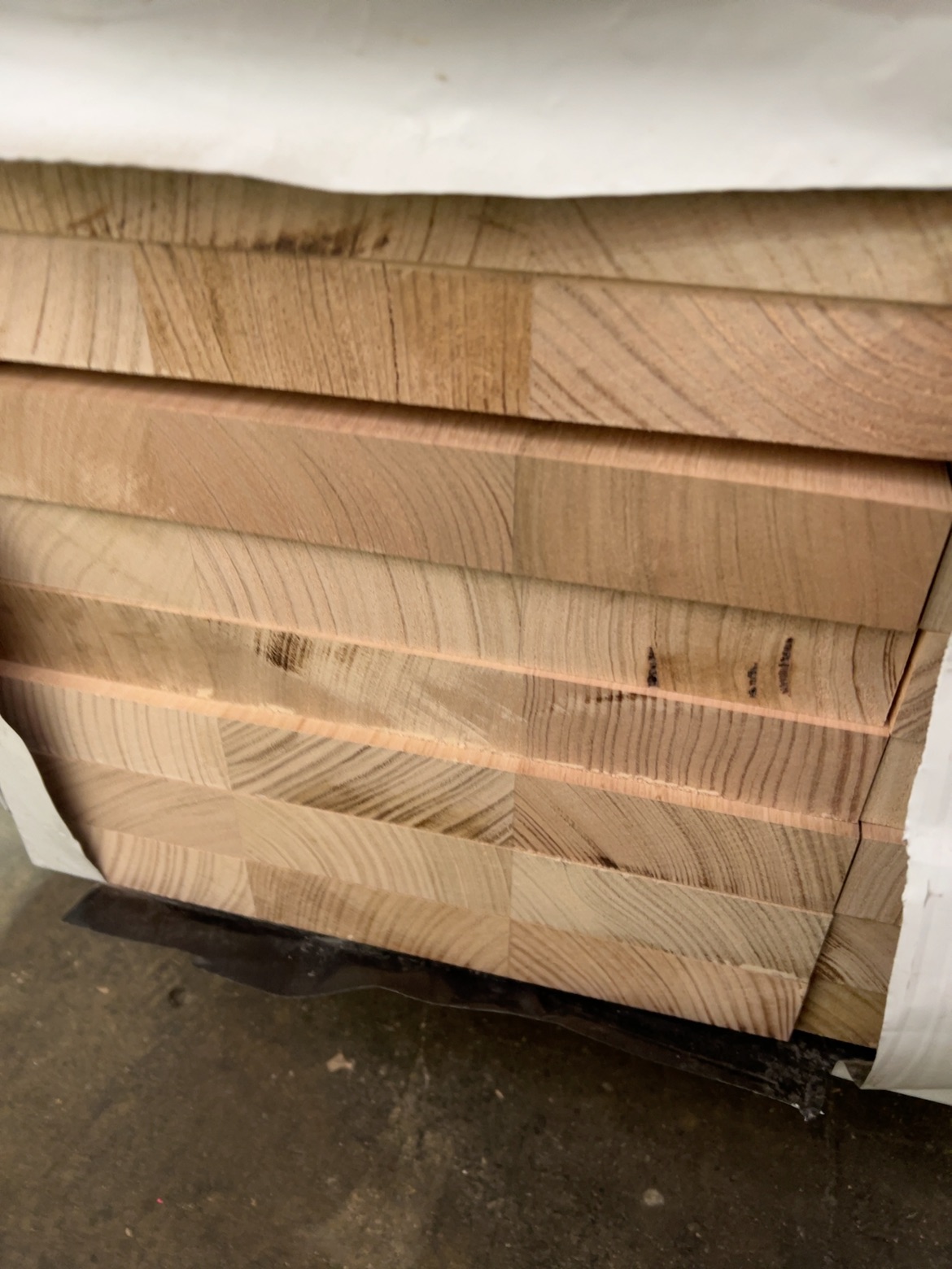 285X33 AUS OAK DAR SELECT LAM KD HARDWOOD STAIR TREADS- 27/0.9 285X33 AUS OAK DAR SELECT LAM KD HARDWOOD STAIR TREADS- 27/0.9