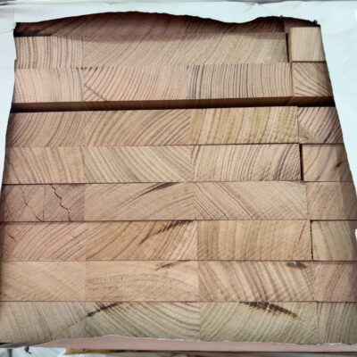 285X33 AUS OAK DAR LAM STANDARD GRADE KD HARDWOOD STAIR TREADS- 27/1.1