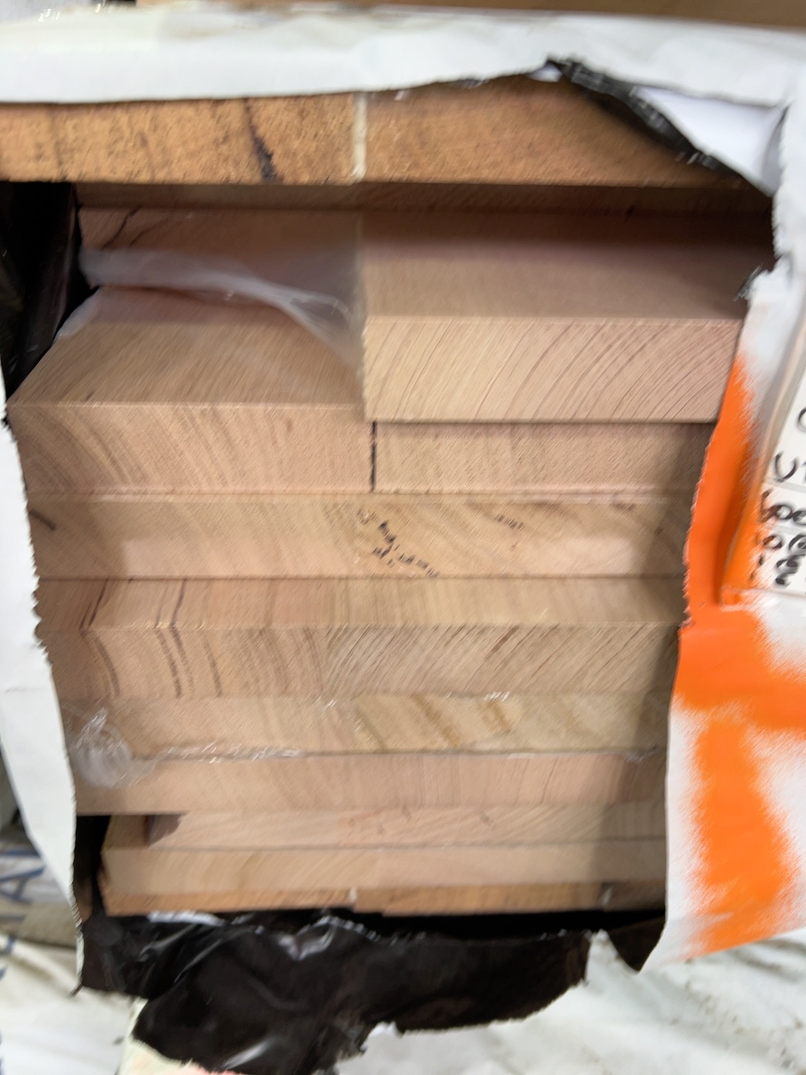 600X33 AUS OAK LAM KD HARDWOOD BENCH TOPS- 1/2.2 1/2.3 10/2.4 600X33 AUS OAK LAM KD HARDWOOD BENCH TOPS- 1/2.2 1/2.3 10/2.4