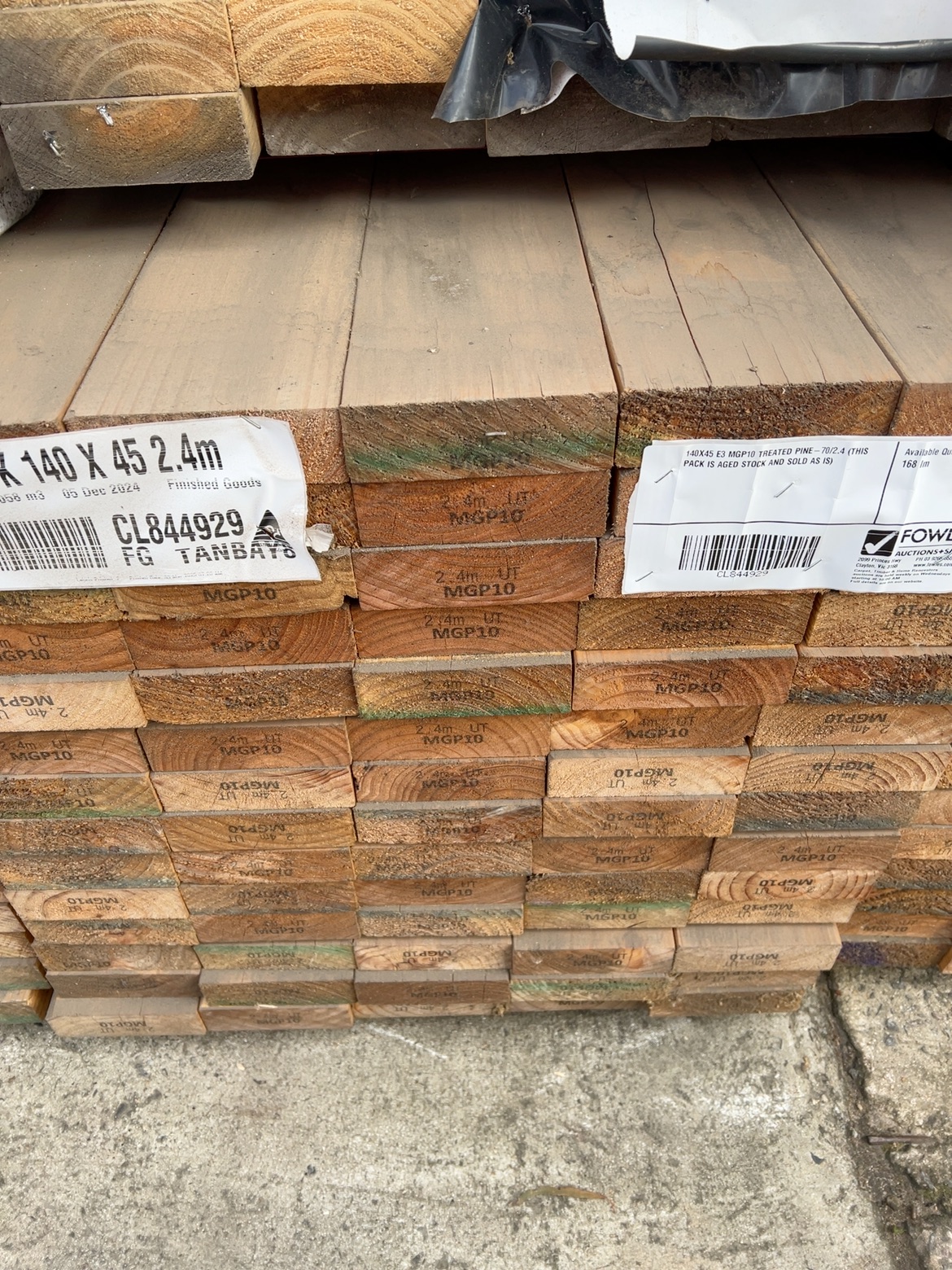 140X45 E3 MGP10 TREATED PINE-70/2.4 (THIS PACK IS AGED STOCK AND SOLD AS IS) 140X45 E3 MGP10 TREATED PINE-70/2.4 (THIS PACK IS AGED STOCK AND SOLD AS IS)