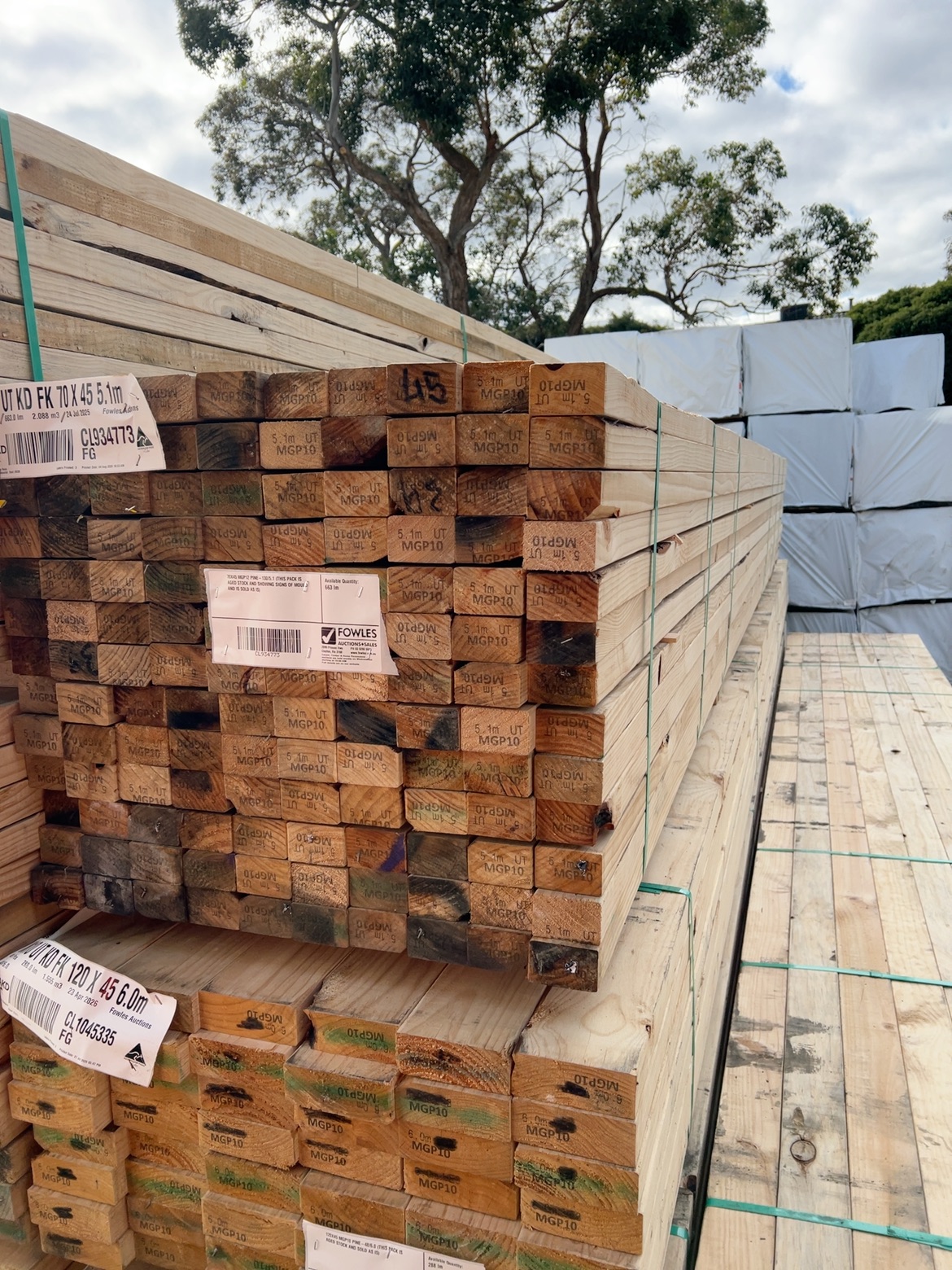70X45 MGP12 PINE-130/5.1 (THIS PACK IS AGED STOCK AND SHOWING SIGNS OF MOULD AND IS SOLD AS IS) 70X45 MGP12 PINE-130/5.1 (THIS PACK IS AGED STOCK AND SHOWING SIGNS OF MOULD AND IS SOLD AS IS)