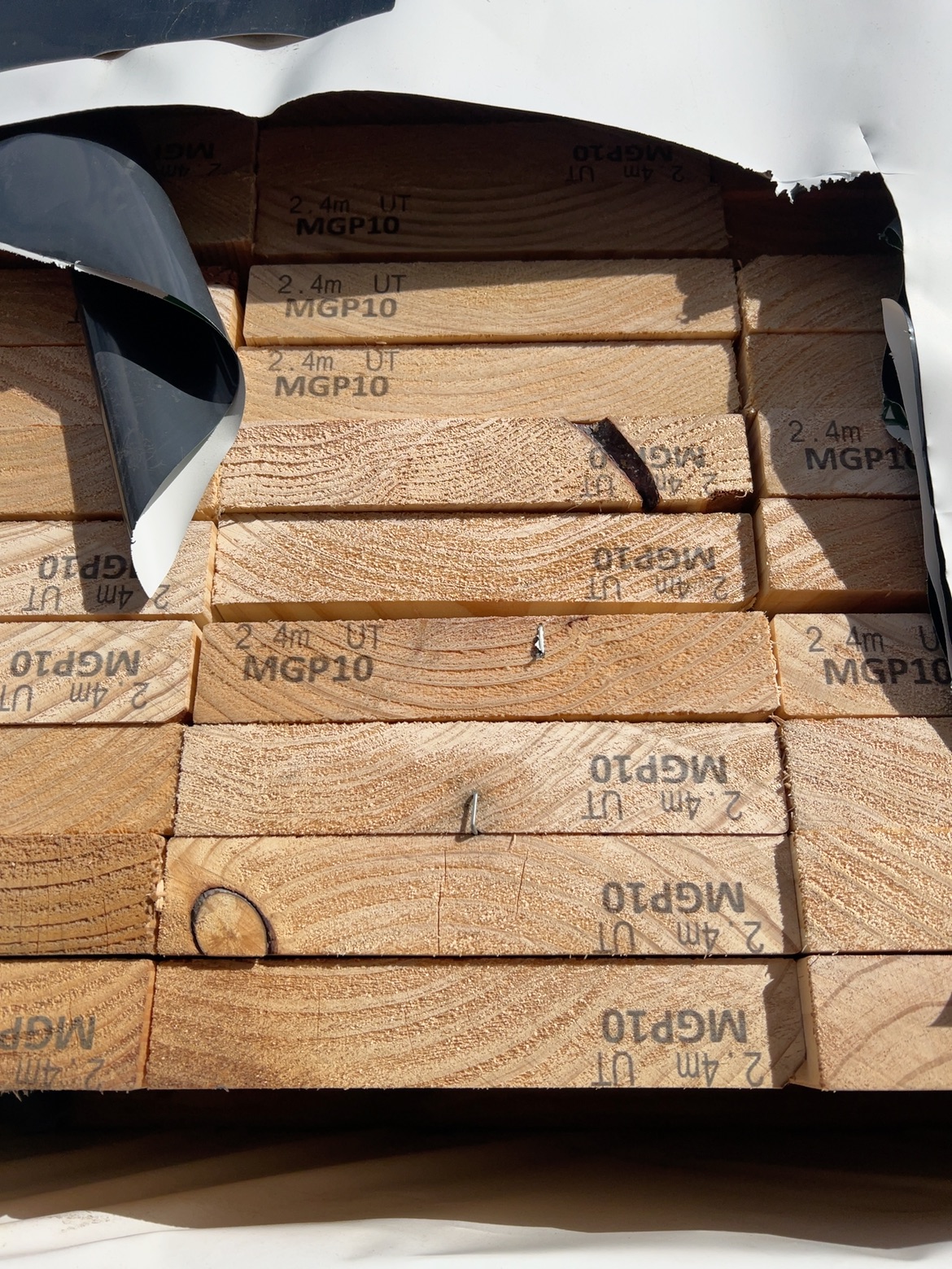190X35 MGP10 PINE-72/2.4 (THIS PACK IS AGED STOCK AND SOLD AS IS) 190X35 MGP10 PINE-72/2.4 (THIS PACK IS AGED STOCK AND SOLD AS IS)