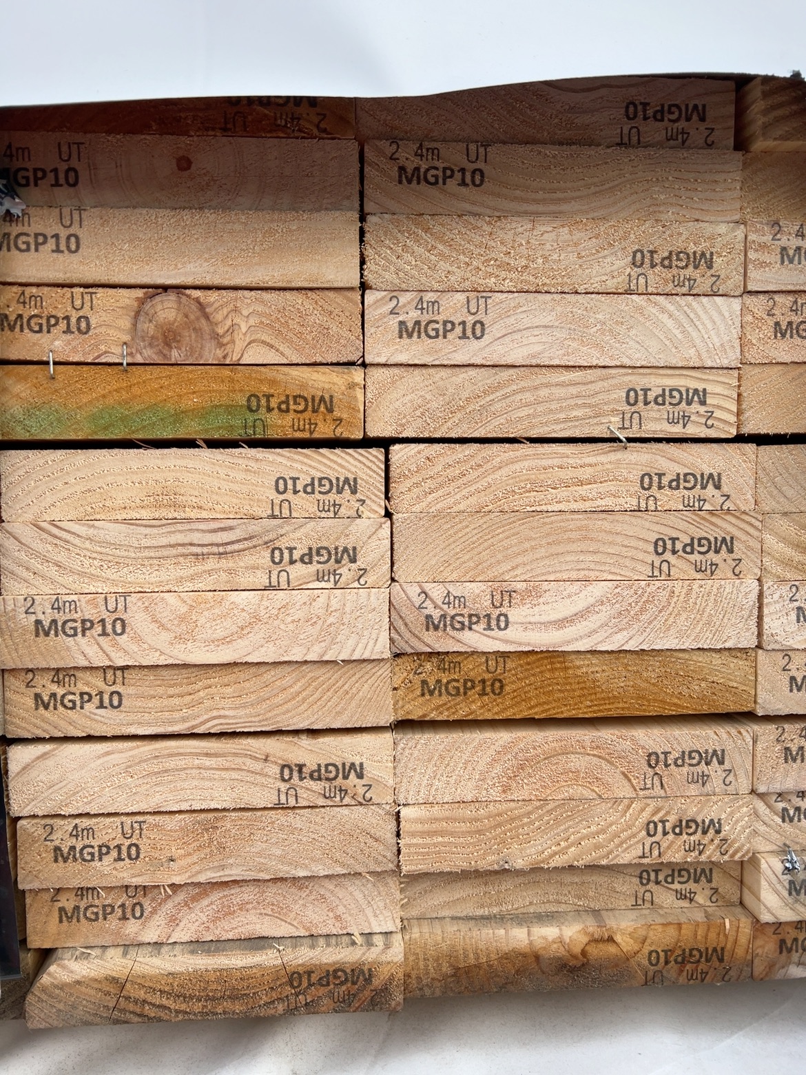 190X35 MGP10 PINE-72/2.4 (THIS PACK IS AGED STOCK AND SOLD AS IS) 190X35 MGP10 PINE-72/2.4 (THIS PACK IS AGED STOCK AND SOLD AS IS)