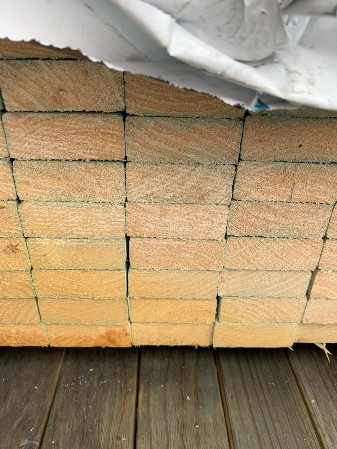 90X35 T2 BLUE MGP10 PINE-112/2.7 (THIS PACK IS AGED STOCK AND CONTAINS MOULD AND IS SOLD AS IS) 90X35 T2 BLUE MGP10 PINE-112/2.7 (THIS PACK IS AGED STOCK AND CONTAINS MOULD AND IS SOLD AS IS)