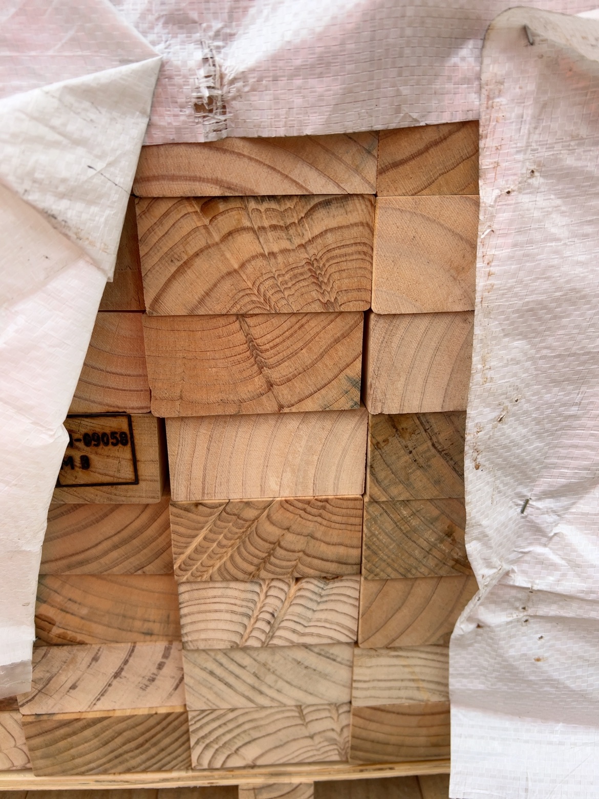 90X45 MGP10 PINE-105/4.8 90X45 MGP10 PINE-105/4.8